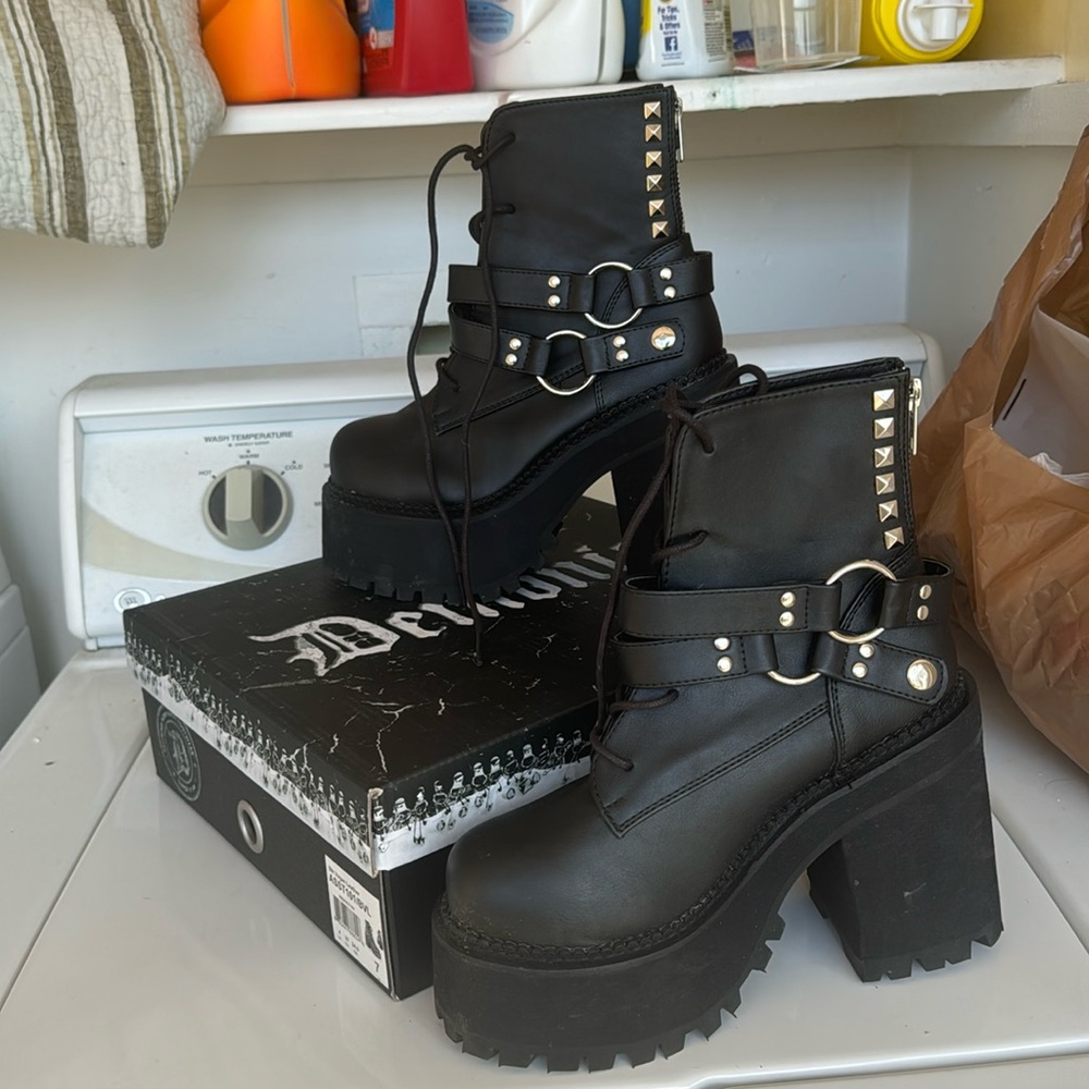 Demonia Assault W/ Box Platform Boots Black